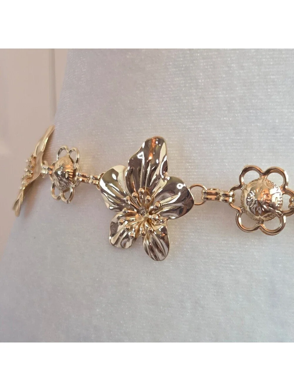 Gold Tone Hawaiian Floral Waist Chain One Size Boho Beach Mermaid Fairy